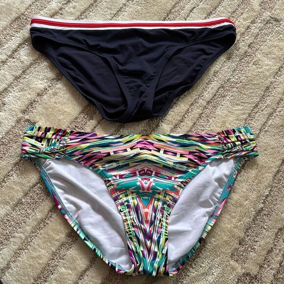 Kenneth Cole Reaction  bikini. Only bottom size L - Picture 1 of 2